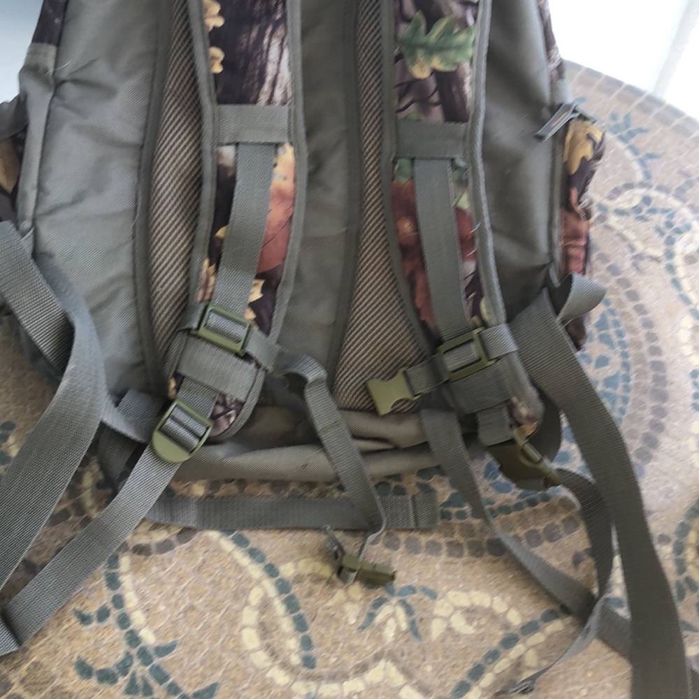 GOODYEAR CAMO BACKPACK • GUC - Picture 9 of 17
